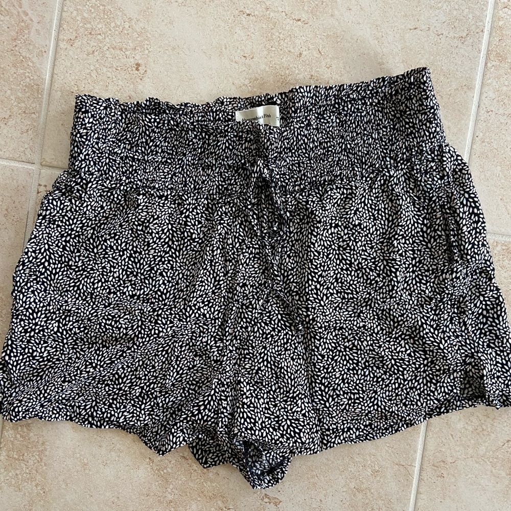 Abercrombie Drawstring Flowy Shorts